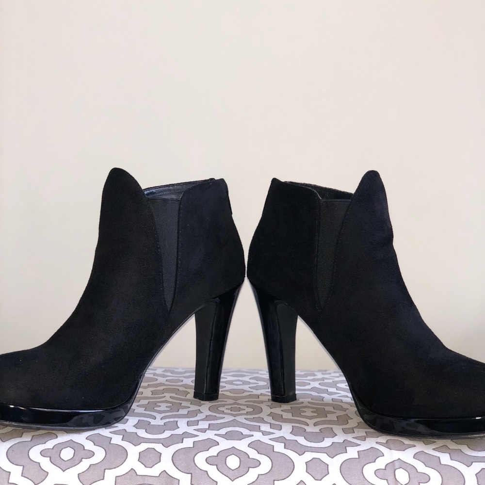 New Direction women’s booties. - Picture 4 of 8